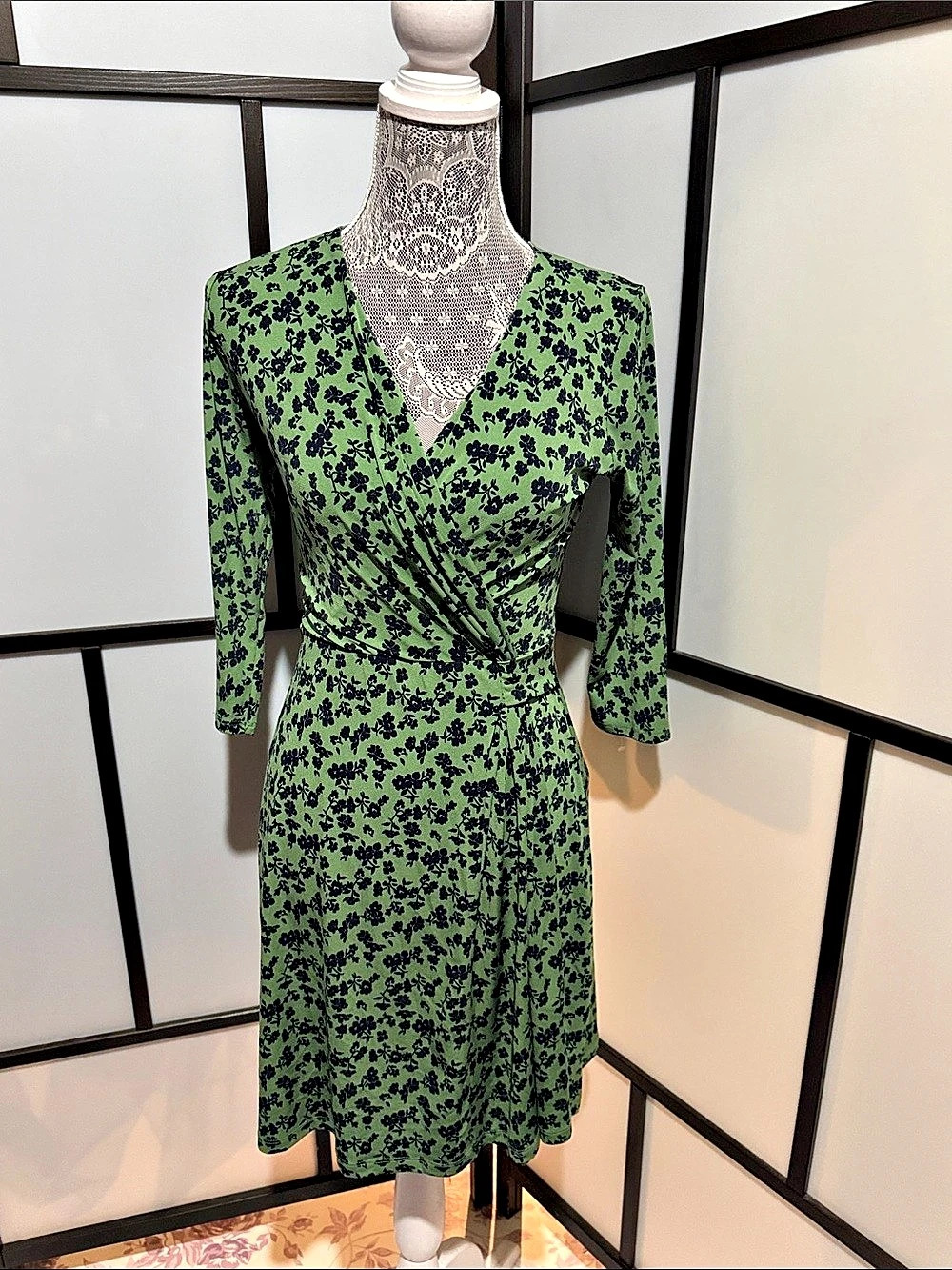Hailz23 Floral Wrap Midi Dress in Green & Black Size Small Like New